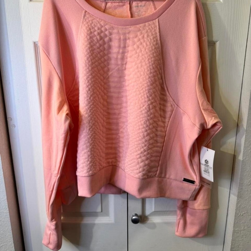 NWT Nine West Active Crewneck